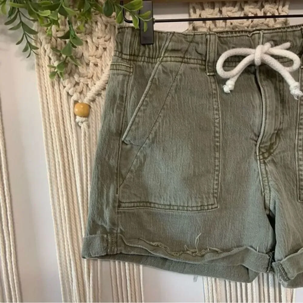 AMERICAN EAGLE‎ Women’s Tomgirl Olive Green Drawstring Cuffed Shorts Size 0 - Picture 4 of 14